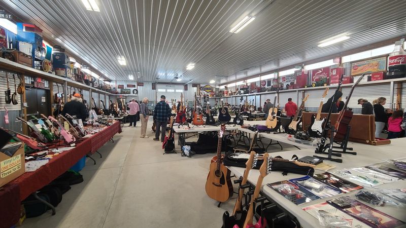 Why Jake's Flea Market Belongs on Your Weekend List Why Jake's Flea Market Belongs on Your Weekend List