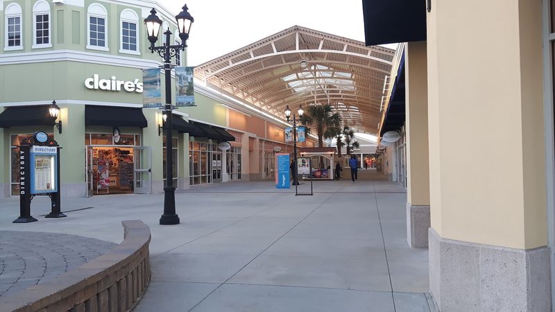 Why Shoppers Keep Coming Back to Tanger Outlets Charleston Why Shoppers Keep Coming Back to Tanger Outlets Charleston