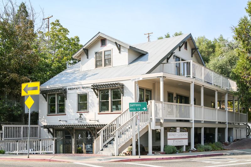 Wine Country Charm Hidden in the Foothills