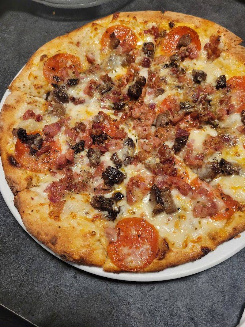 Wood-Fired Pizzas Worth the Drive Alone