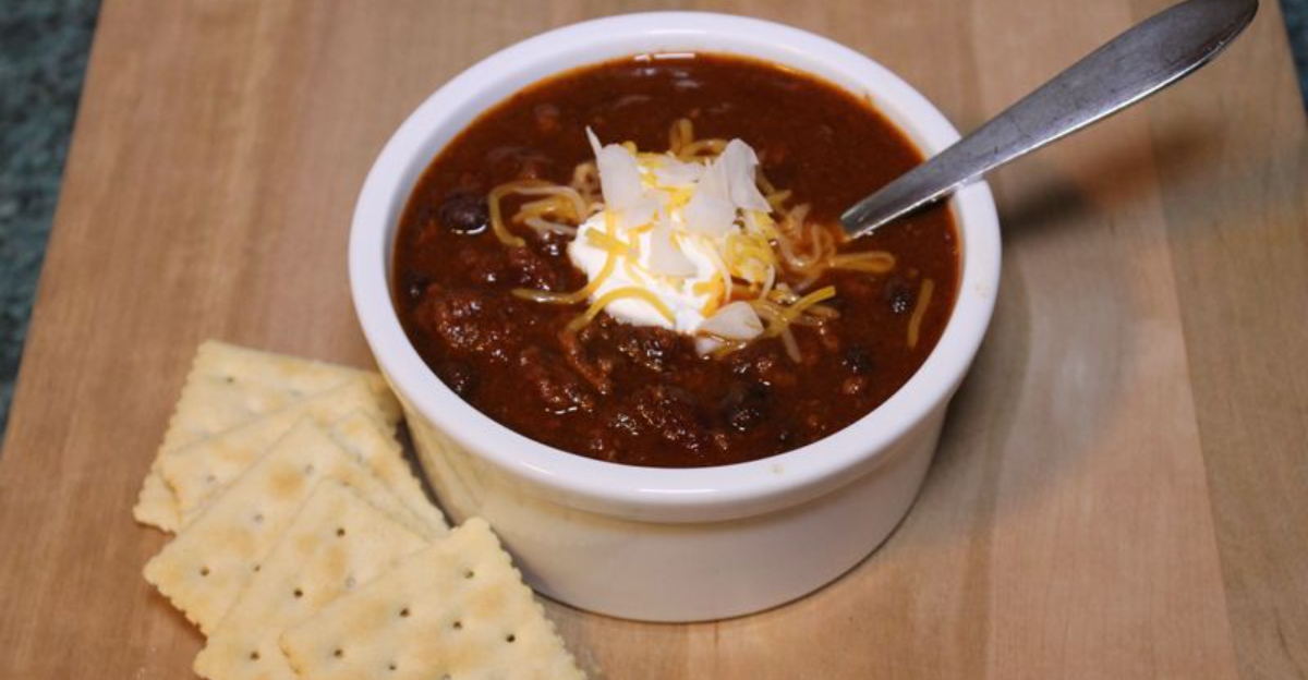 20 Foods People Love Judging Online – Then Eat Without Shame in Real Life