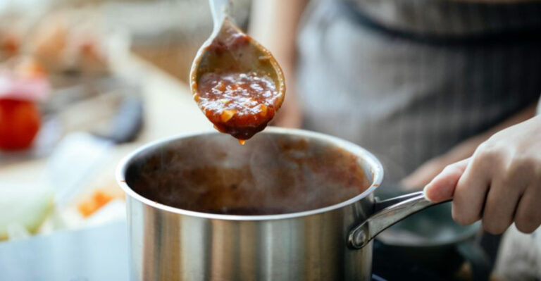 21 Old-School Kitchen Habits That Accidentally Made Food Taste Better