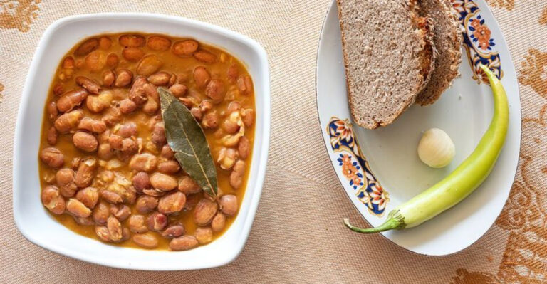 21 Old-School Recipes Grandparents Never Measured – Yet Somehow Always Perfected