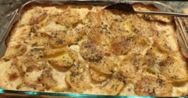 22 Foods People Pretend They’d Never Eat Again – Until Someone Makes Them the Old-School Way