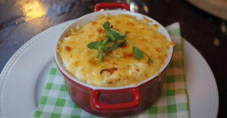 22 Old-Fashioned Dishes People Pretend Are Outdated – But Still Clean Their Plates Every Time