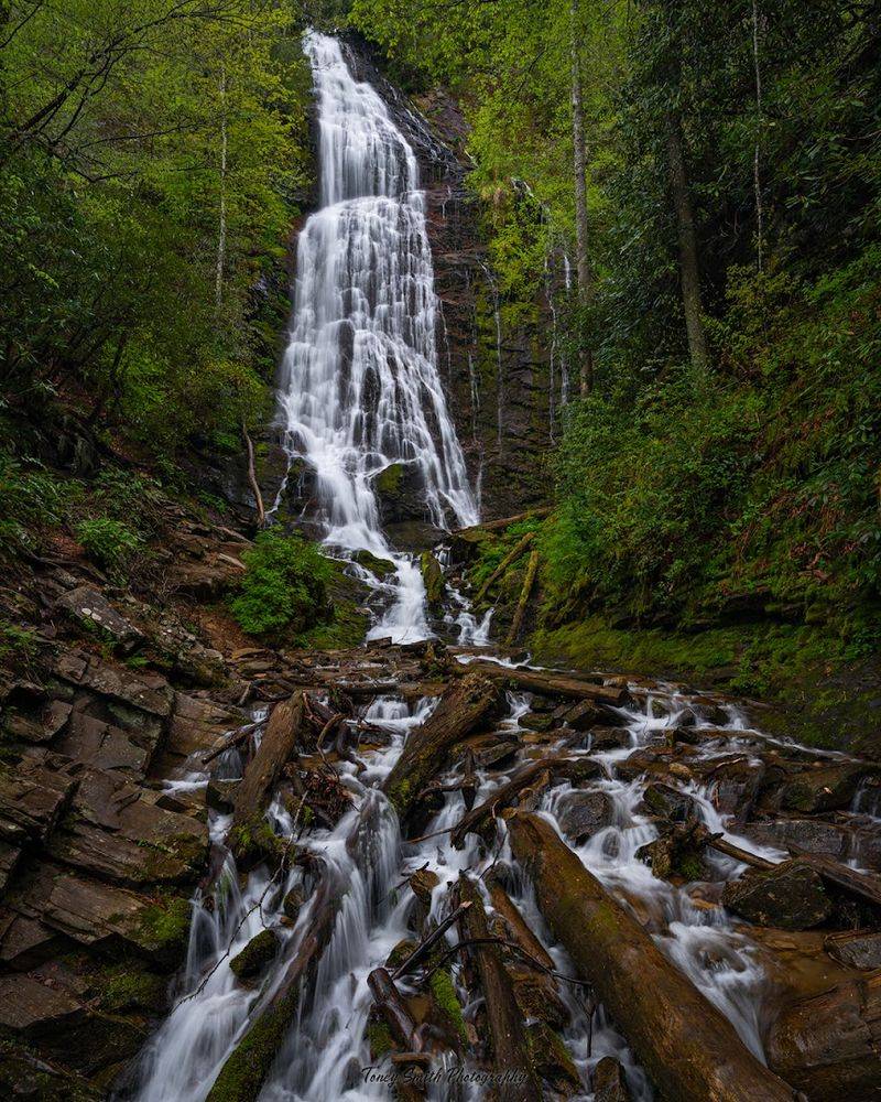 A 120-Foot Waterfall That Steals Your Breath A 120-Foot Waterfall That Steals Your Breath