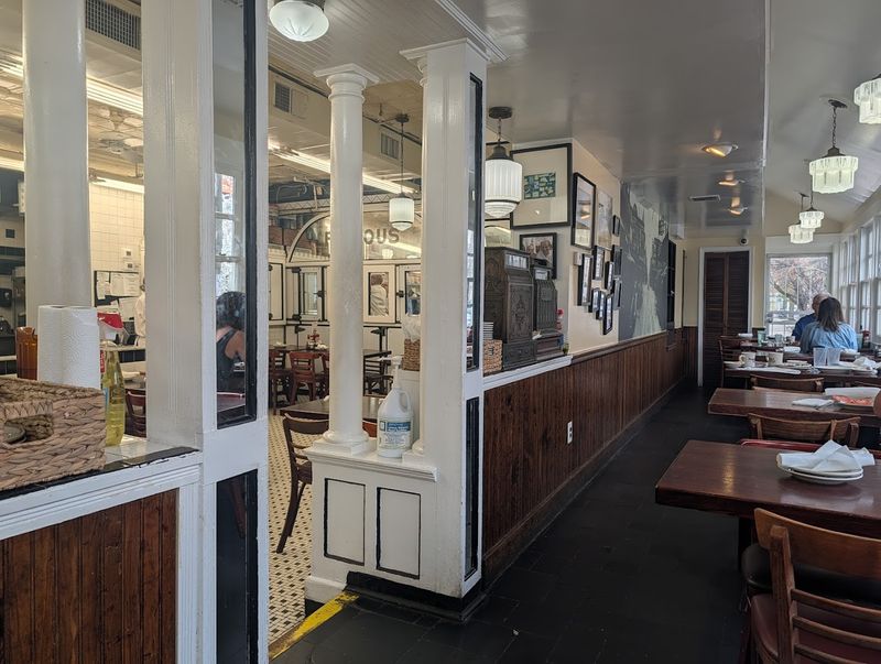 A 1920s Atmosphere That Feels Like Time Travel