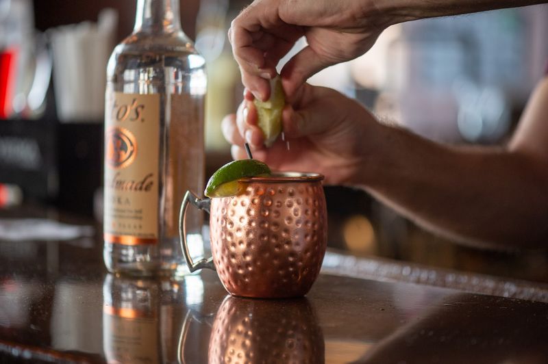 A Bar Scene That Keeps Things Lively