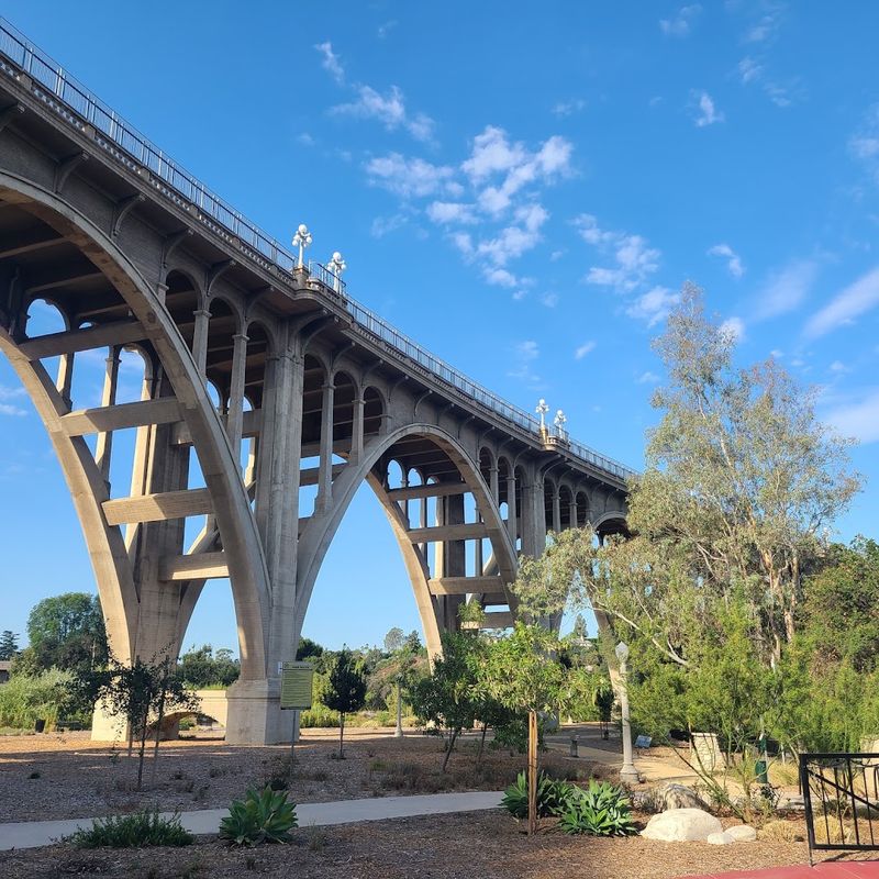 A Bridge Born in 1913: The Fascinating History Behind Colorado Street Bridge