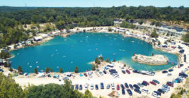 A Brilliant Blue Kentucky Lake Looks Almost Unreal