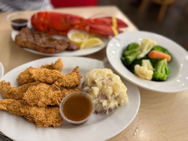 A Buffet Spread That Goes Way Beyond Seafood