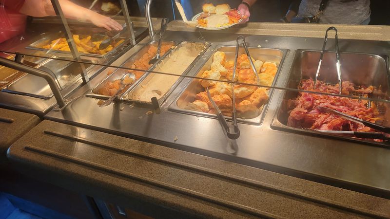 A Clean, Well-Maintained Buffet Line