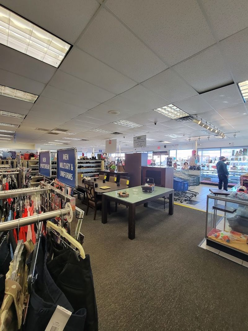 A Clean and Organized Layout That Makes Shopping Easy A Clean and Organized Layout That Makes Shopping Easy