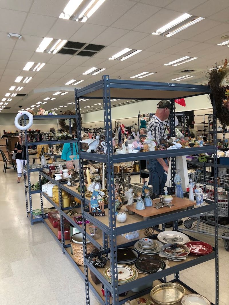 A Community Treasure With Nearly 1,900 Five-Star Fans A Community Treasure With Nearly 1,900 Five-Star Fans