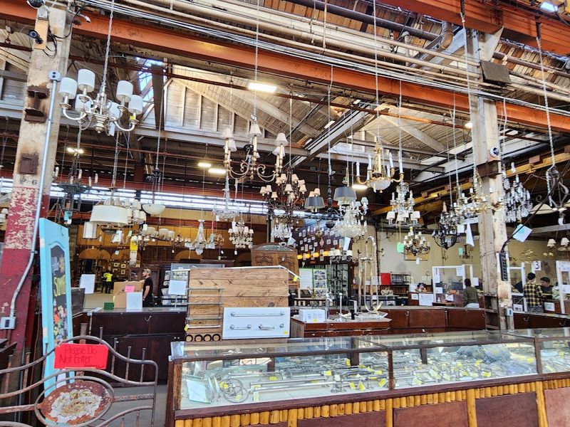 A DIY Lover's Dream Destination