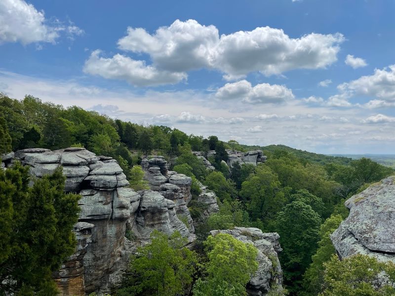 A Drive Through Southern Illinois That's Worth the Trip Alone