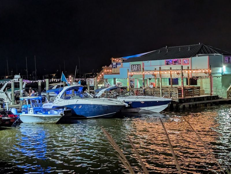 A Floating Bar Unlike Any Other in Texas A Floating Bar Unlike Any Other in Texas