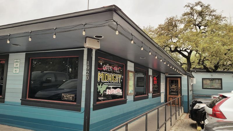 A Gift Shop, Patio, and Neighborhood Energy That Complete the Experience A Gift Shop, Patio, and Neighborhood Energy That Complete the Experience