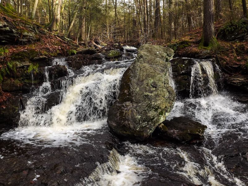 A Hidden Waterfall That Most Visitors Never Find A Hidden Waterfall That Most Visitors Never Find