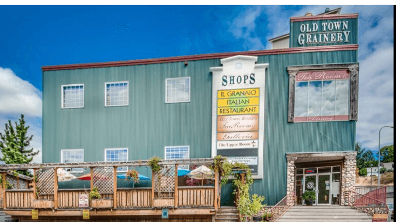 A Historic 1942 Grain Building That Sets the Scene