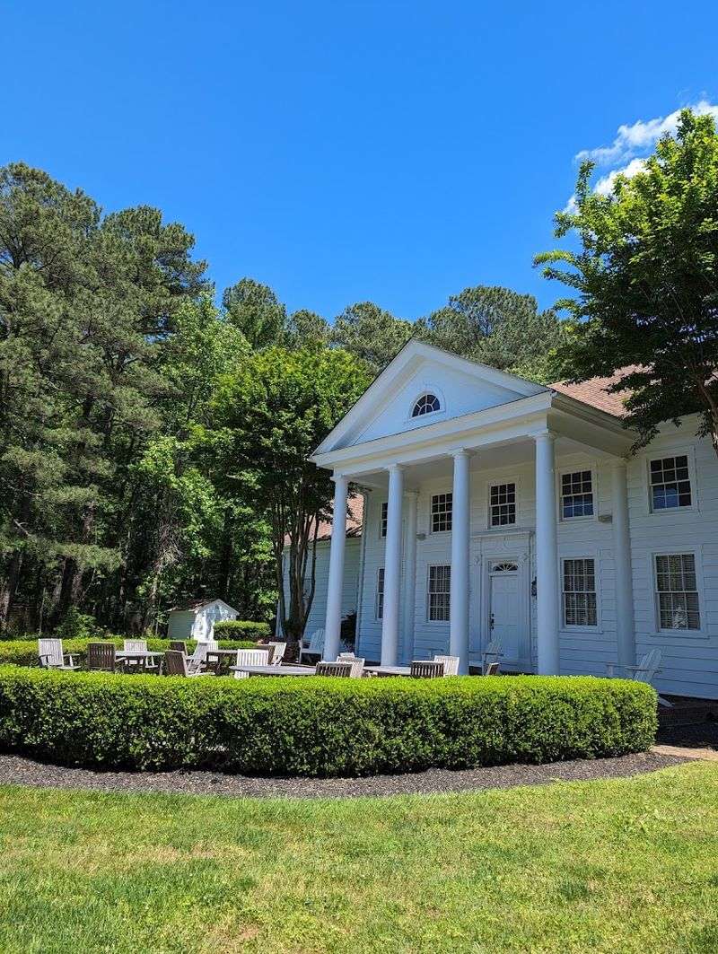 A Historic Clubhouse With a Fascinating Story