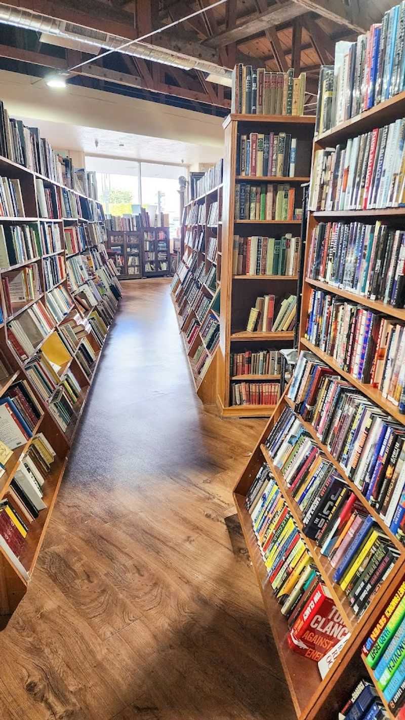 A Loyal Community Of Book Lovers Who Keep Coming Back