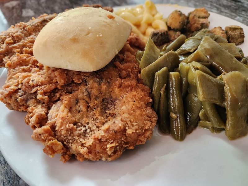 A Meat-and-Three Experience Done the Southern Way