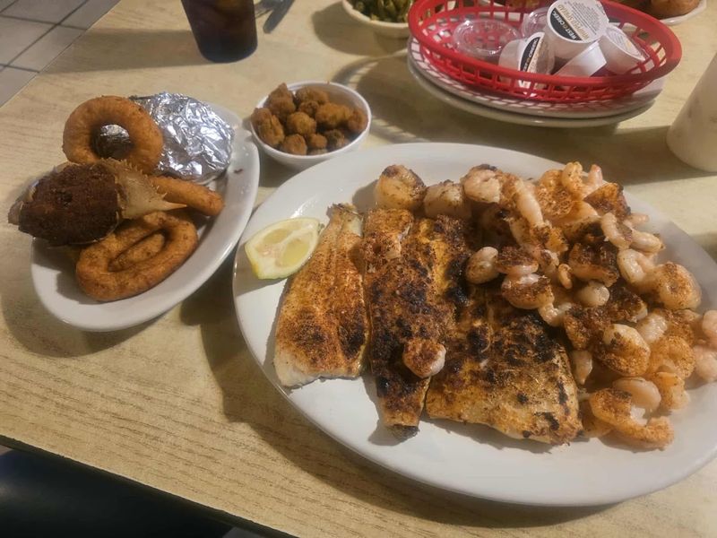 A Menu Packed With Southern Seafood Classics