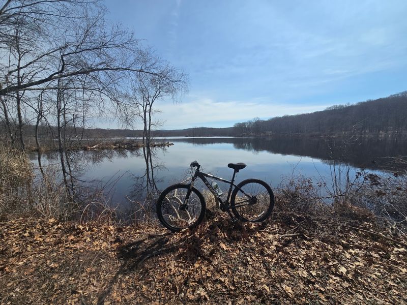 A Peaceful Escape Just a Short Drive From Busy Life A Peaceful Escape Just a Short Drive From Busy Life