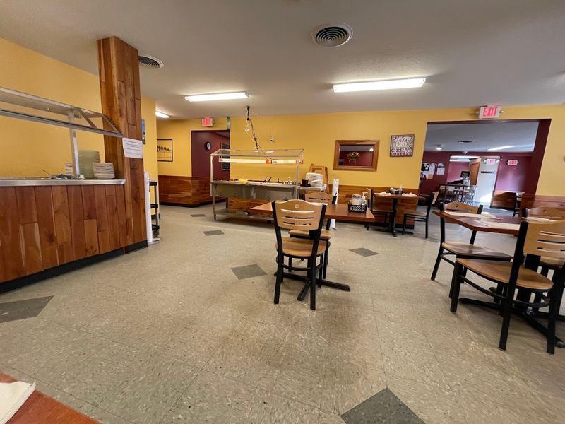 A Place That Accommodates Groups and Families Easily
