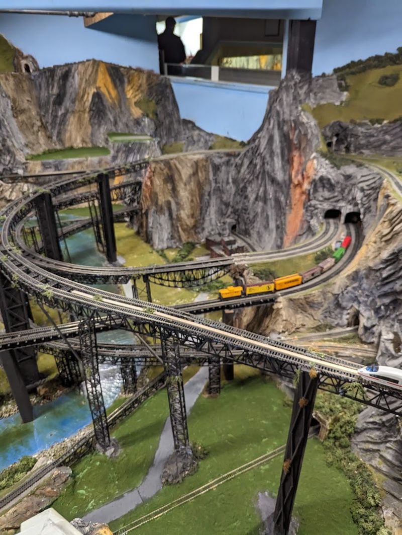 A Record-Breaking Model Railroad That Earned a Guinness World Title A Record-Breaking Model Railroad That Earned a Guinness World Title