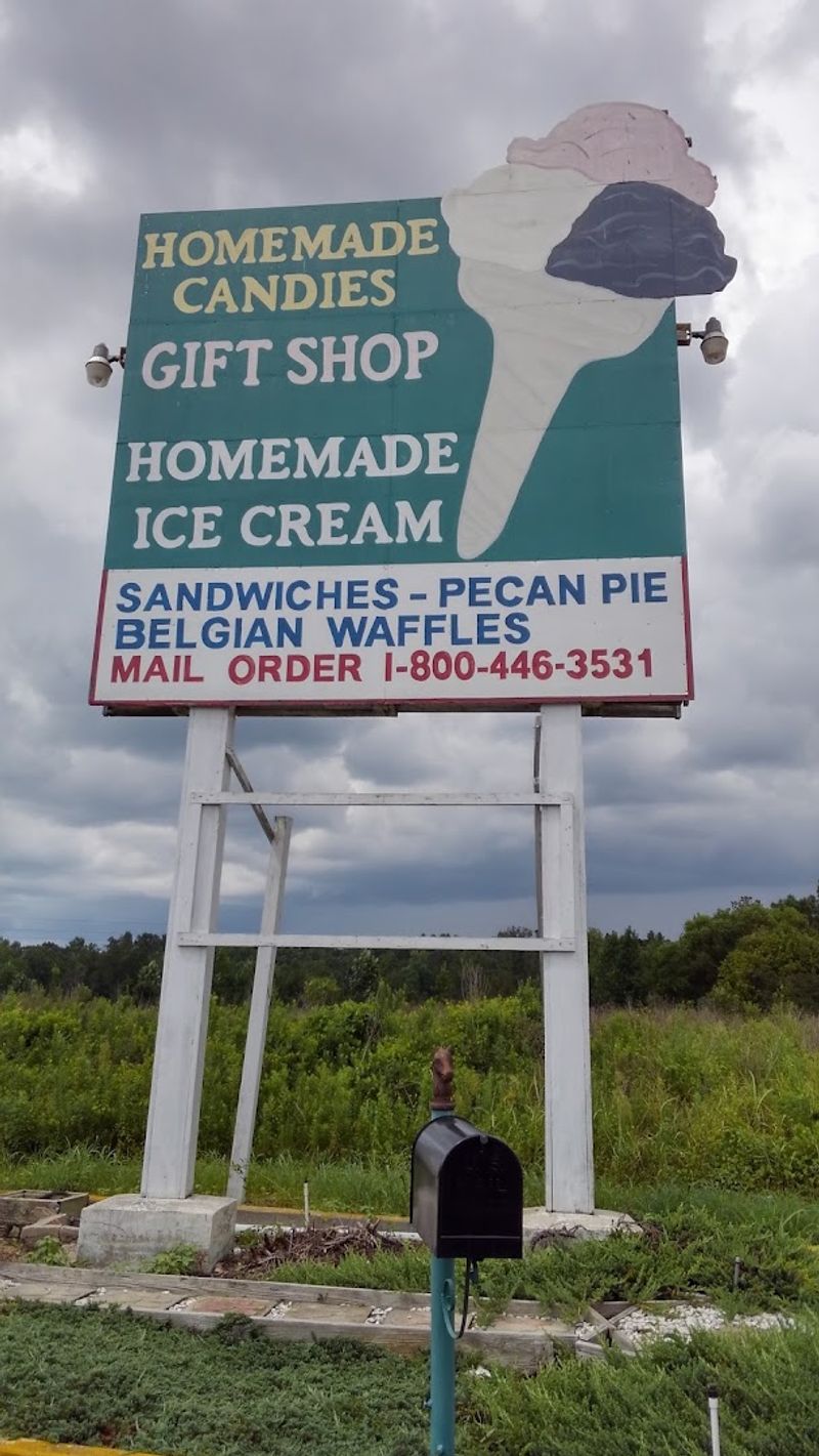 A Road Trip Staple Between Tennessee and Florida A Road Trip Staple Between Tennessee and Florida