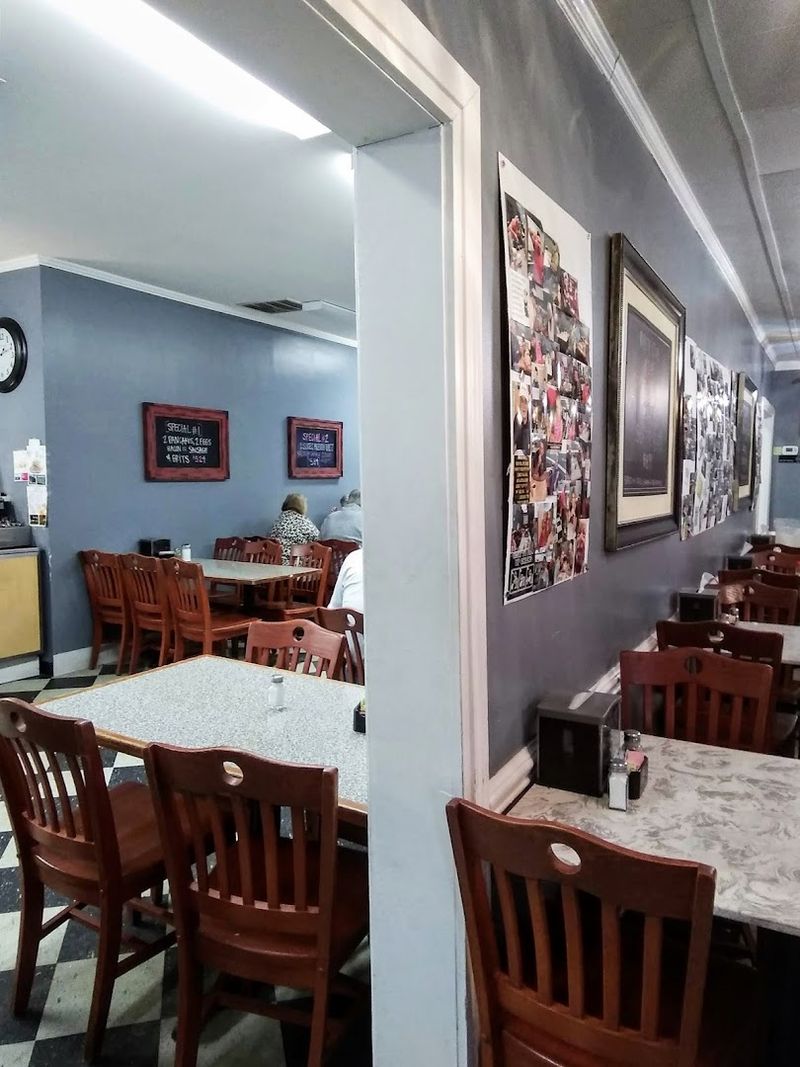 A Rustic Atmosphere Rooted in Pelzer History