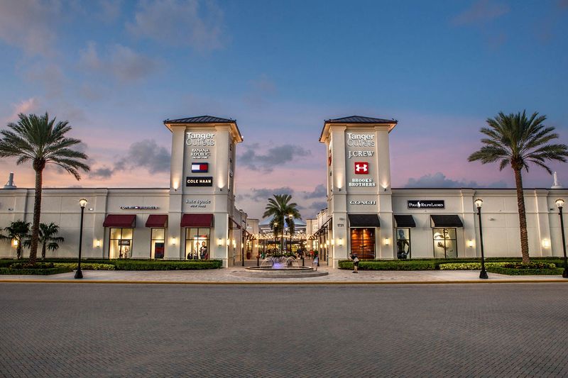 A Safe and Secure Shopping Environment A Safe and Secure Shopping Environment