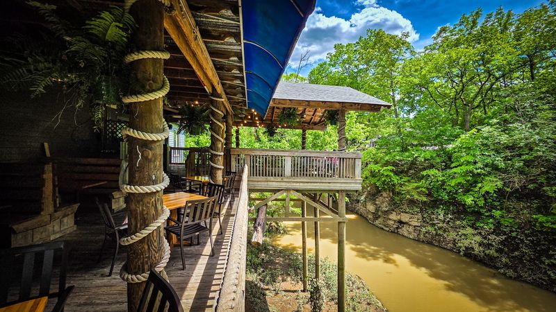 A Scenic Drive That Makes the Meal Feel Like an Adventure A Scenic Drive That Makes the Meal Feel Like an Adventure