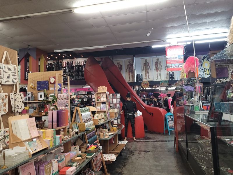 A Shopping Experience the Whole Family Can Enjoy (With a Few Caveats)