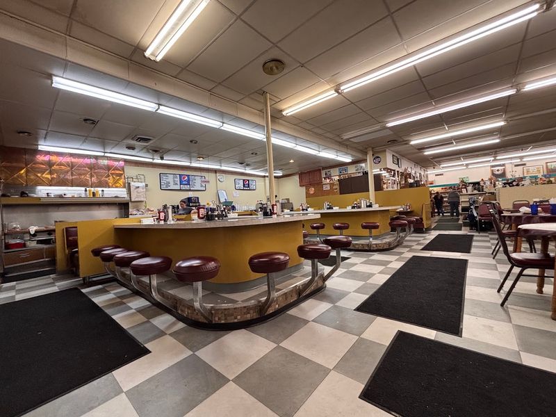 A Step Back In Time: The Old-Fashioned Lunch Counter