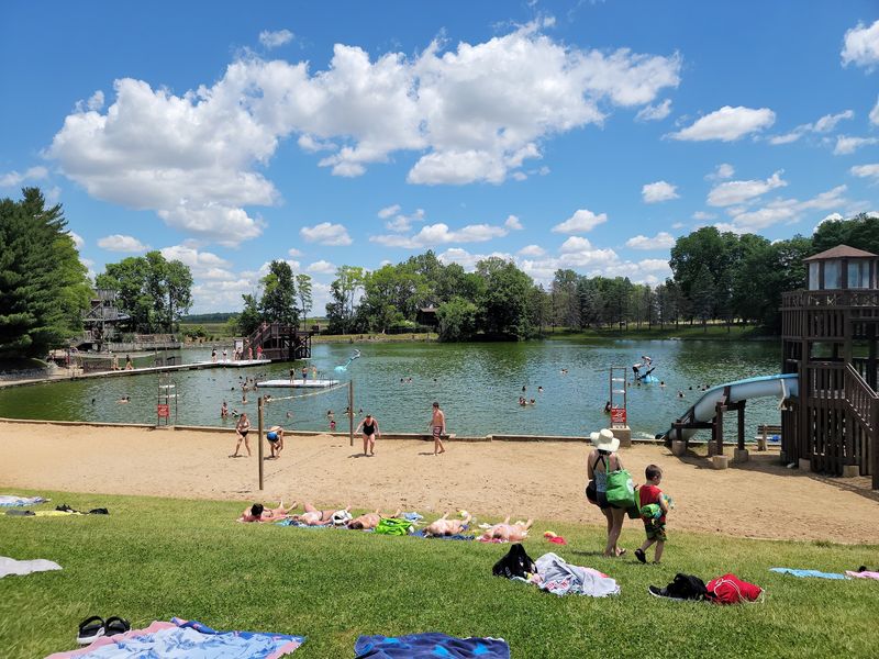 A Stunning Lakeside Setting That Sets the Mood