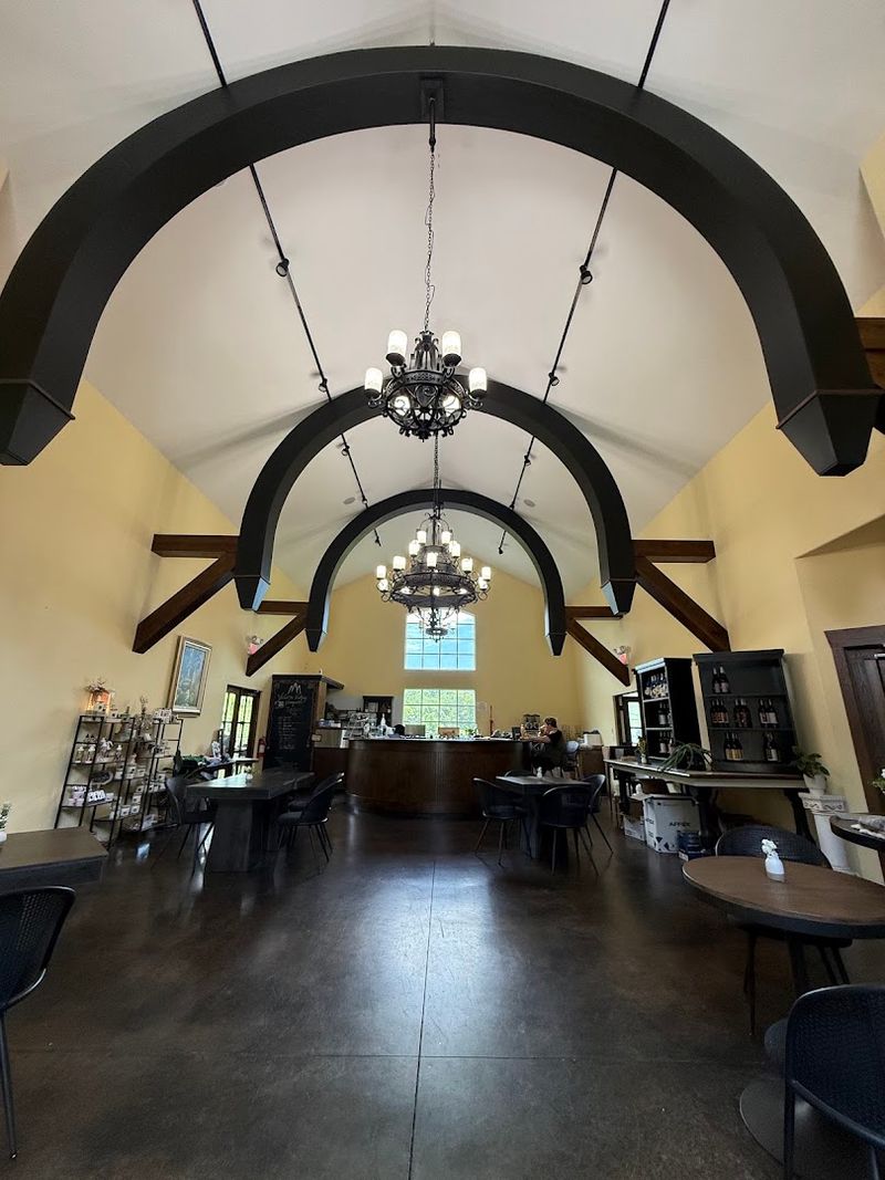 A Tasting Room with Personality and Charm A Tasting Room with Personality and Charm