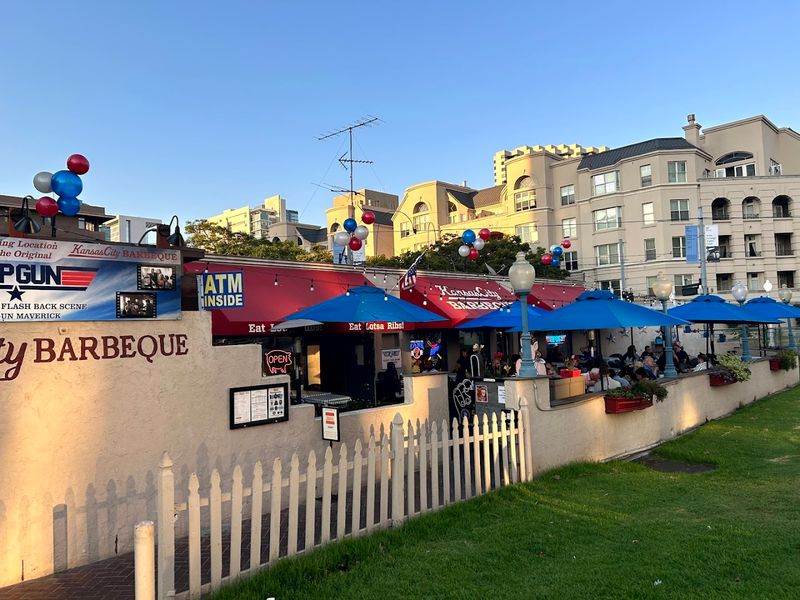 A Waterfront Location That's Hard to Beat