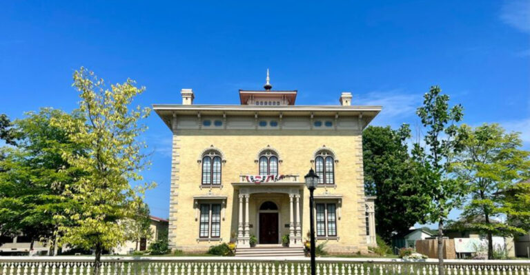A Wisconsin Mansion Is A Hidden Piece of History You Need to See