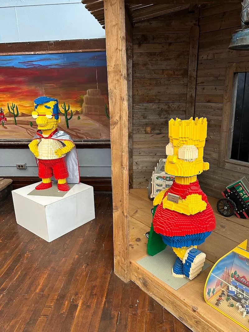 A Working Trio Band Made Entirely of Bricks A Working Trio Band Made Entirely of Bricks