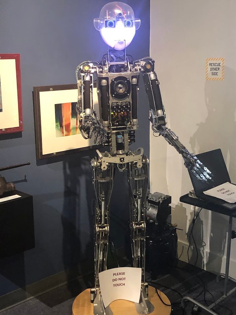 Abe the Robot: Your Surprisingly Smart Space Guide
