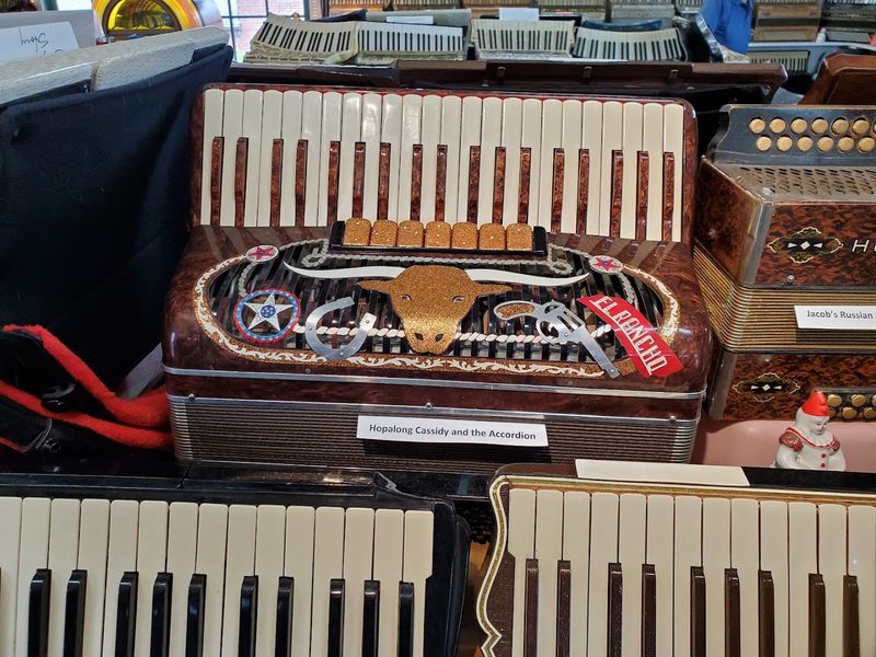 Accordion Repair Services That Bring Old Instruments Back To Life Accordion Repair Services That Bring Old Instruments Back To Life
