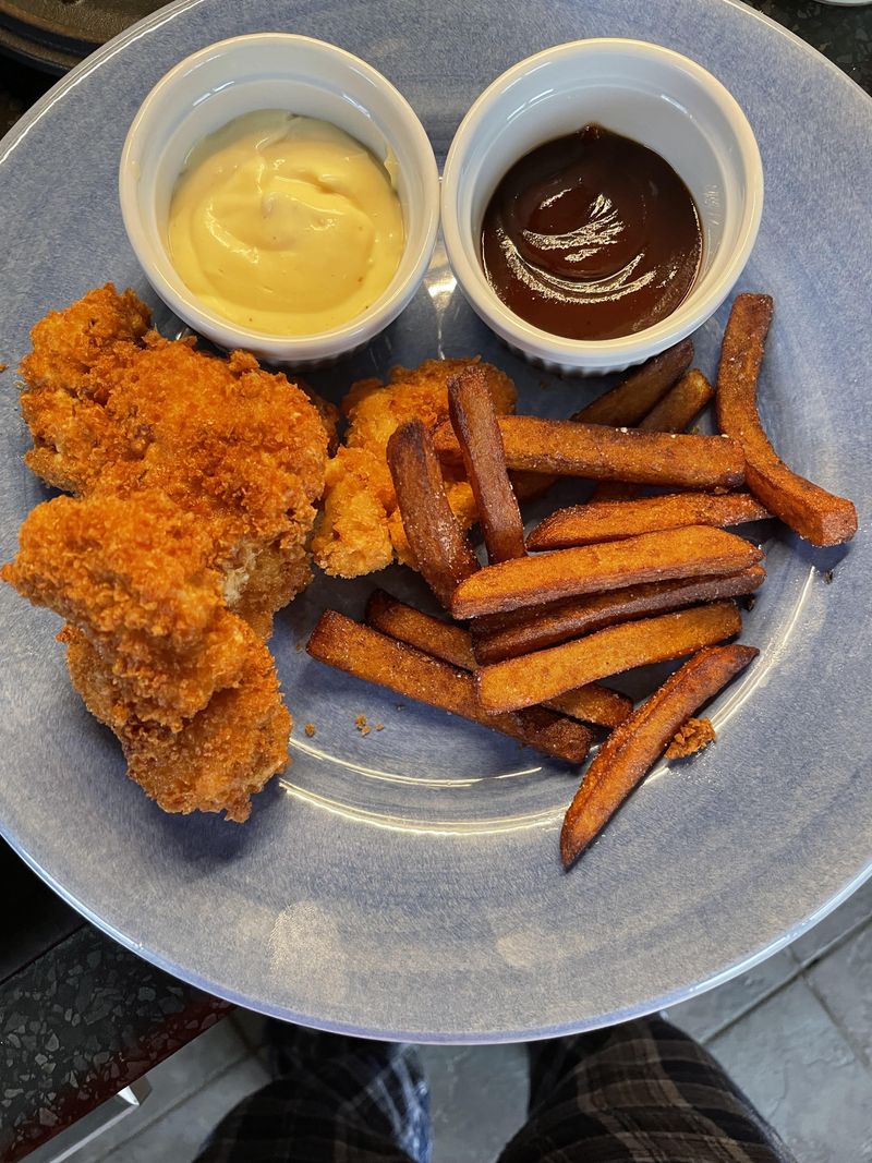 Air-Fryer Crispy Chicken Tenders with Sweet Potato Fries Air-Fryer Crispy Chicken Tenders with Sweet Potato Fries