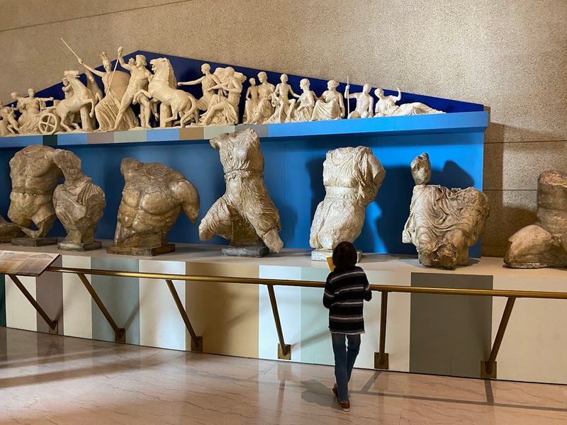 American Art Galleries Hidden Inside the Ancient Walls American Art Galleries Hidden Inside the Ancient Walls