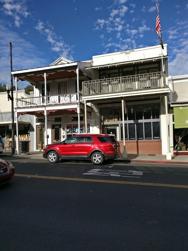 Antique Shops Packed With Hidden Treasures Antique Shops Packed With Hidden Treasures