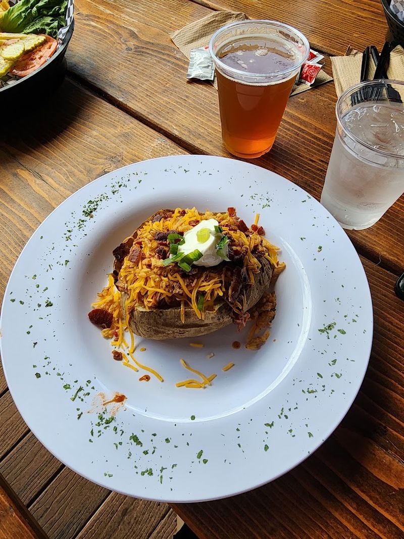 BBQ and Comfort Food That Hits the Spot BBQ and Comfort Food That Hits the Spot
