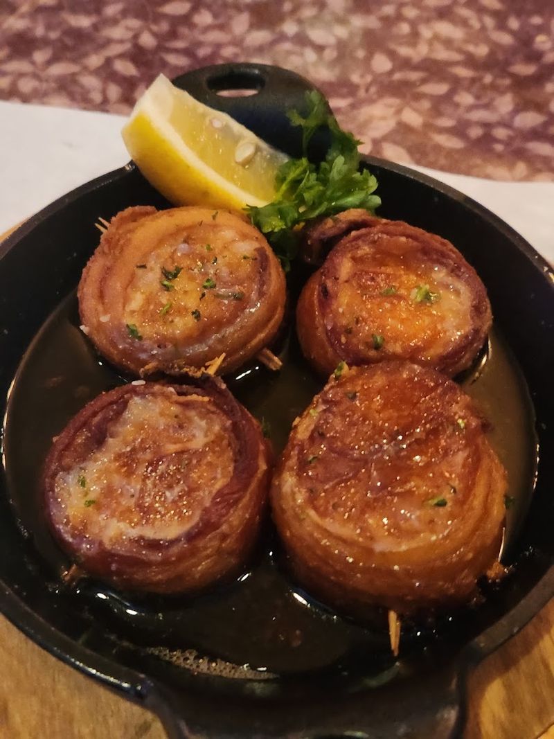 Bacon-Wrapped Scallops Worth Every Penny Bacon-Wrapped Scallops Worth Every Penny