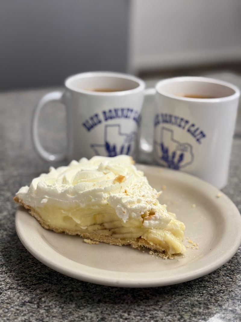 Banana Cream Pie — The Undisputed Crowd Favorite Banana Cream Pie — The Undisputed Crowd Favorite